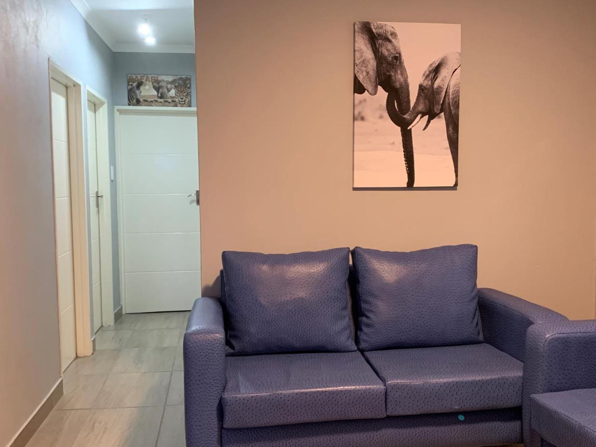 Elephant House, 2 Bedroom House, Next To Pilanesberg And Sun City Mogwase Екстер'єр фото